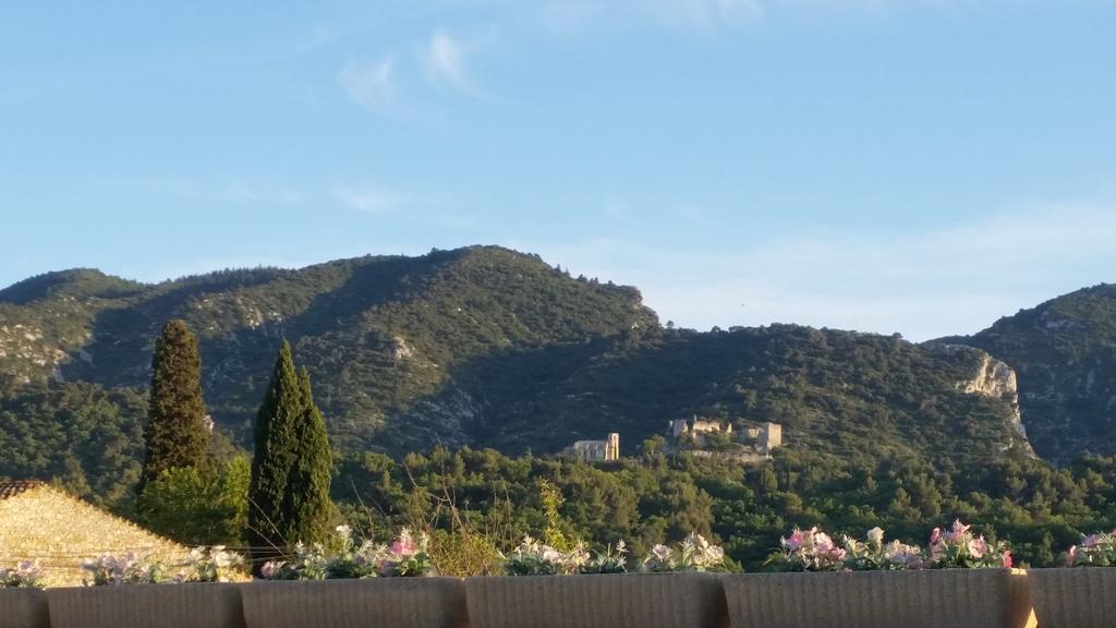 Le Jardin D'Ivana Chambres D'Hotes B&B Avec Piscine Chauffee Oppède Εξωτερικό φωτογραφία